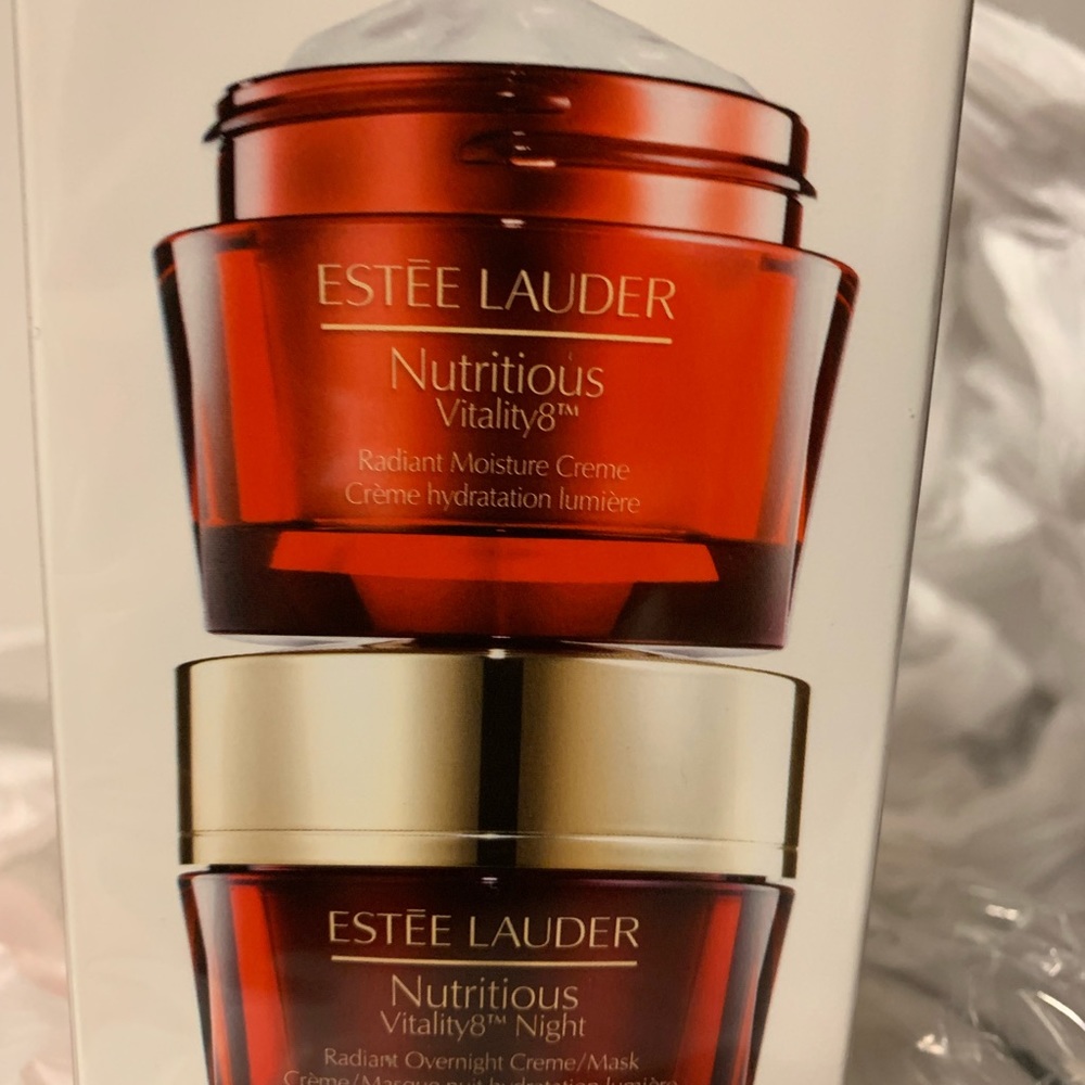 Estée Lauder Nutritious Vitality